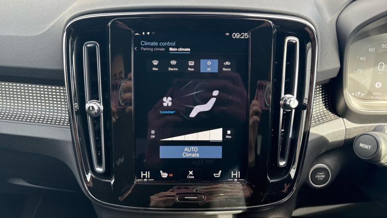 Volvo Xc40 2.0 B4P R DESIGN Pro 5dr Auto [7 speed] Petrol Estate